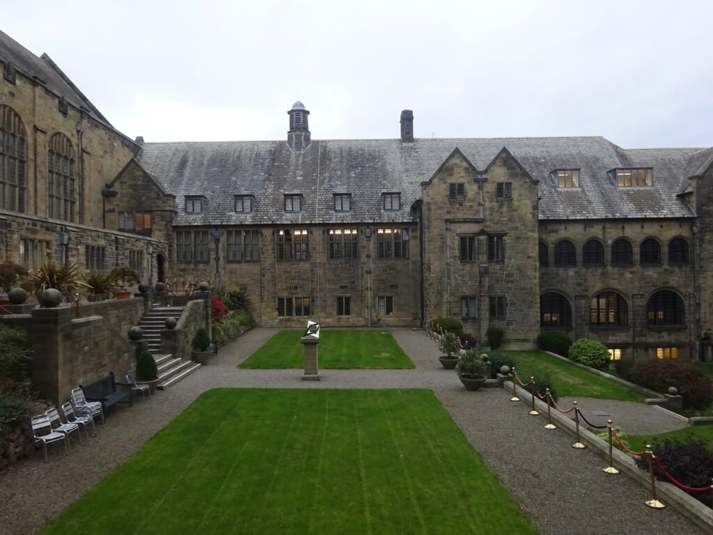 Historic Bangor University courtyard, a study destination featured in the GLOBE Erasmus Mundus Scholarship 2027 programme.